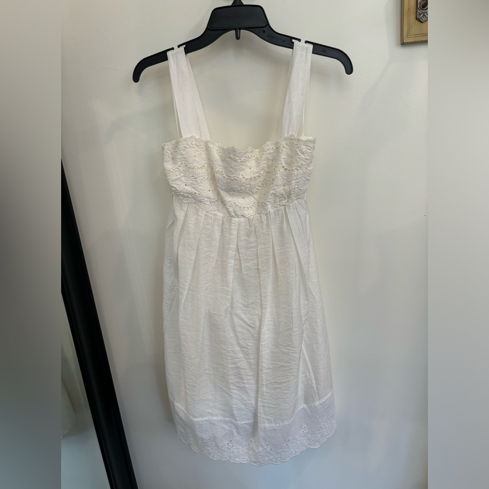 Kansas White Sundress, Size Large, Ties in back.